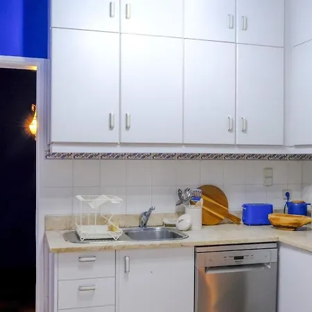 Апартаменты Bicaense Aparments - Blue Лиссабон